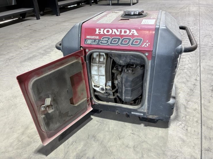 honda-eu3000is-image-9