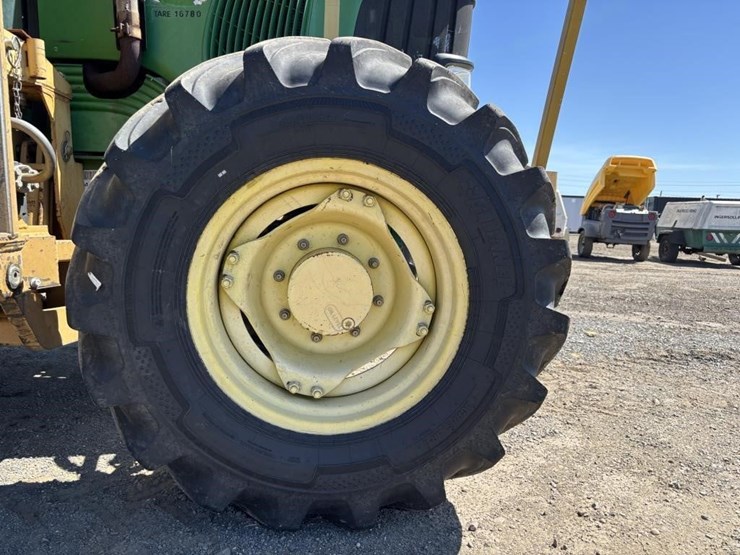 john-deere-6420-image-27