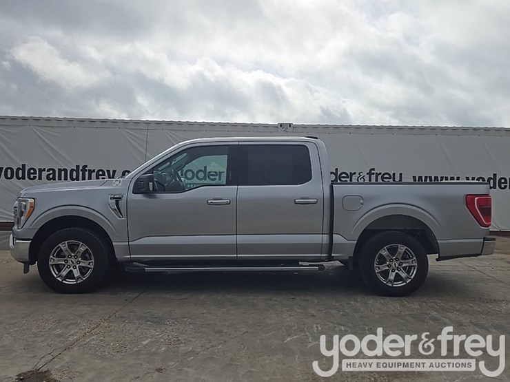2021-ford-f150-xlt-image-2