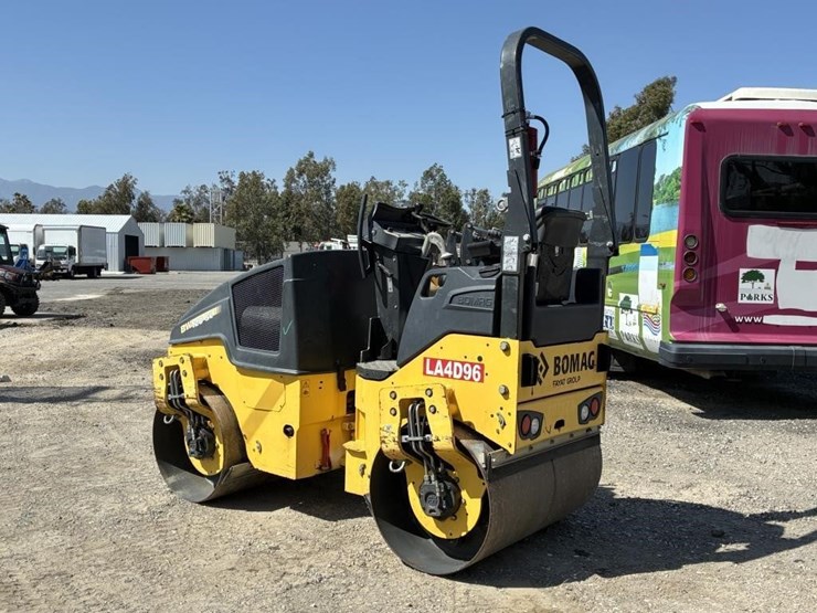 2019-bomag-bw120-image-4