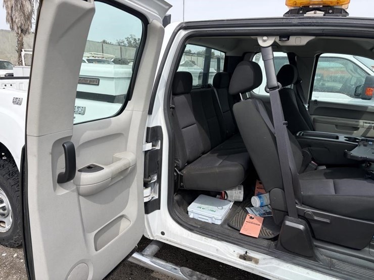 2012-gmc-2500hd-image-10