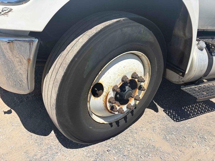 2015-ford-f750-image-9