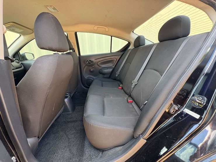 2019-nissan-versa-sedan-s-plus-(121,518-miles)-image-17