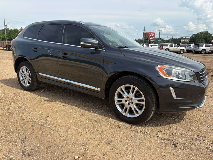 2016-volvo-xc60-image-3