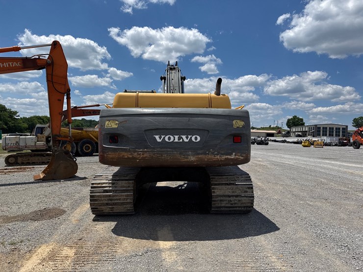 volvo-ec330b-lc-image-7