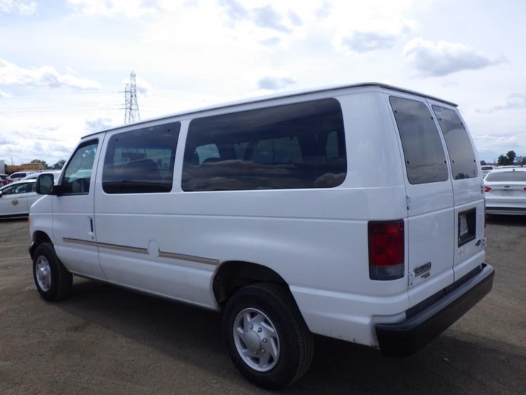 2007-ford-econoline-350-image-4
