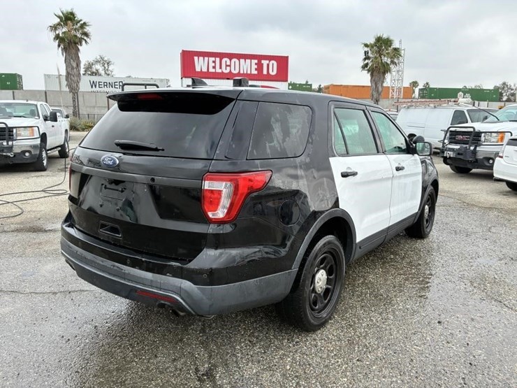 2017-ford-explorer-police-interceptor-image-3