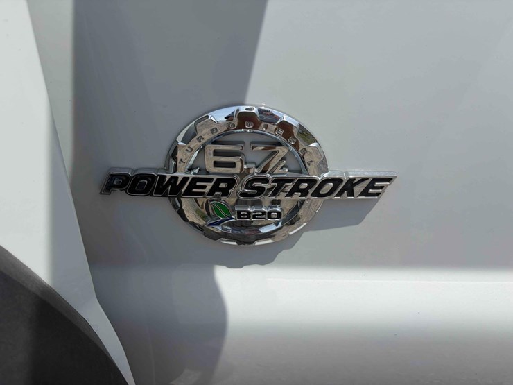 2016-ford-f550-image-14