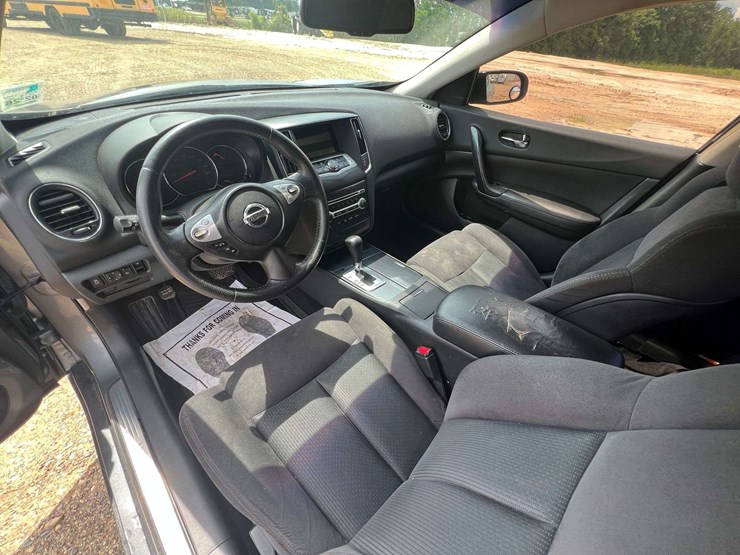 2014-nissan-maxima-4-door-sedan-(167,842-miles)-image-11