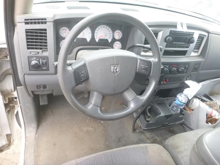 2008-dodge-2500-image-11