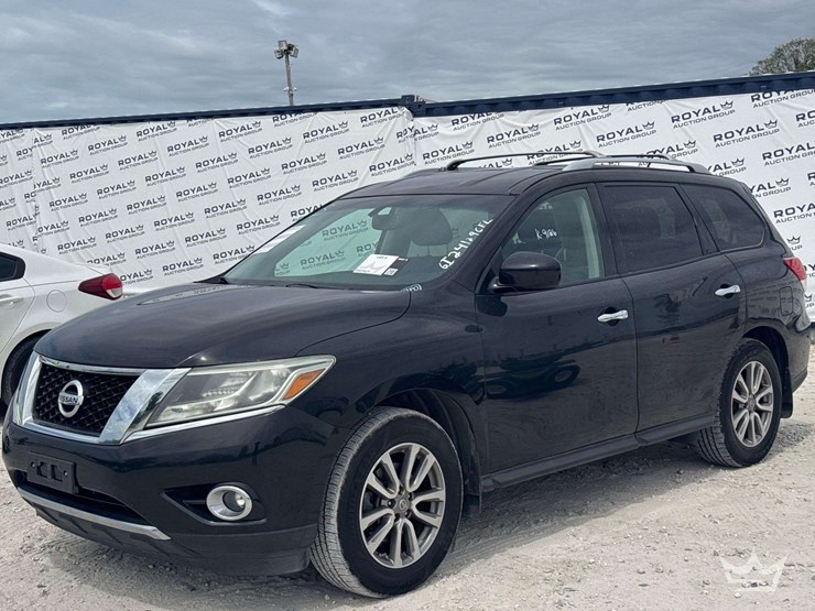 2016-nissan-pathfinder-image-1