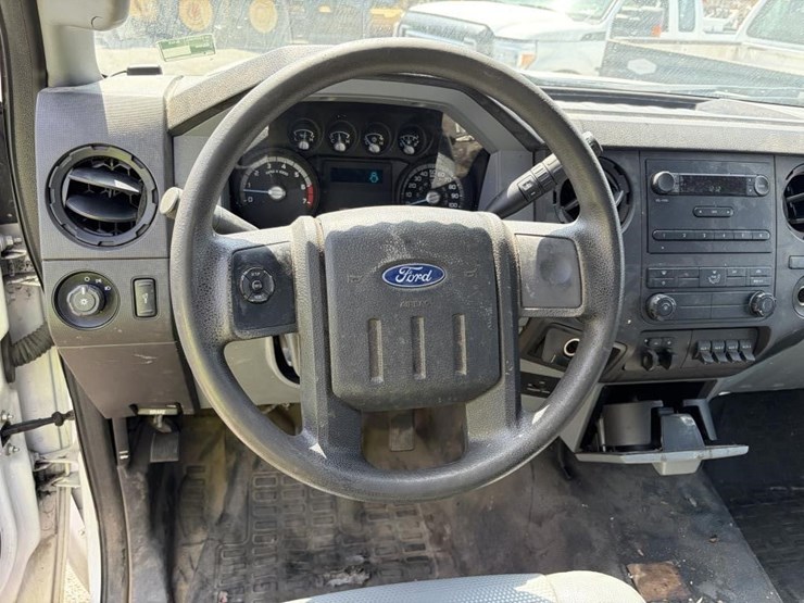 2015-ford-f250-sd-image-14