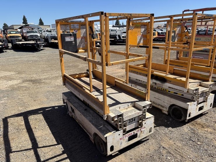 2005-custom-equipment-hb1030-image-4