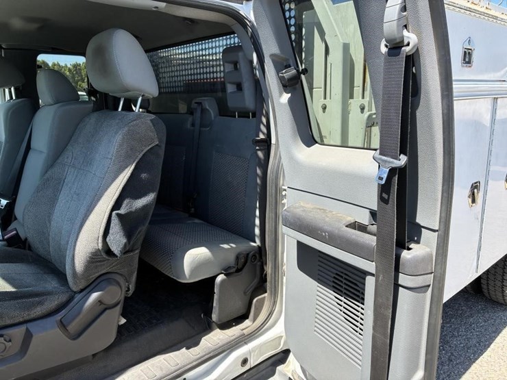 2011-ford-f550-image-13