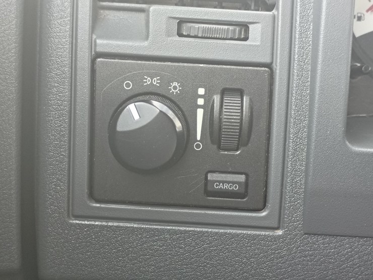 2005-dodge-dakota-image-50
