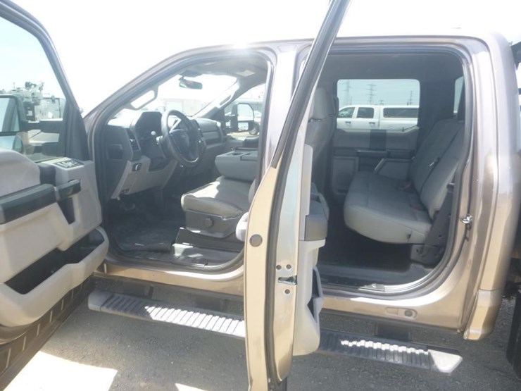 2020-ford-f350-image-10