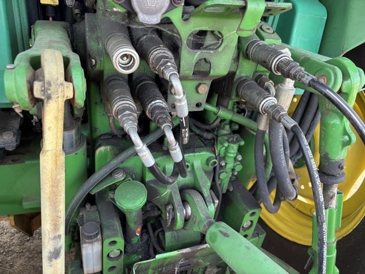john-deere-6420-image-22