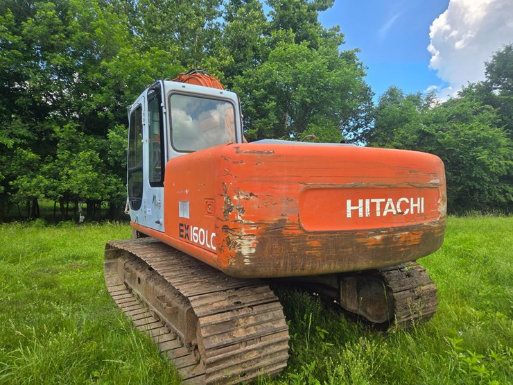 hitachi-ex160-lc-image-10