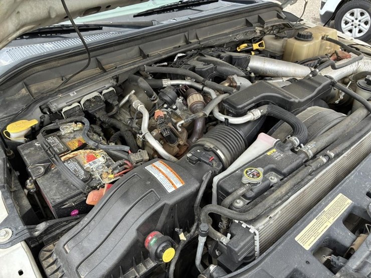 2011-ford-f550-image-8