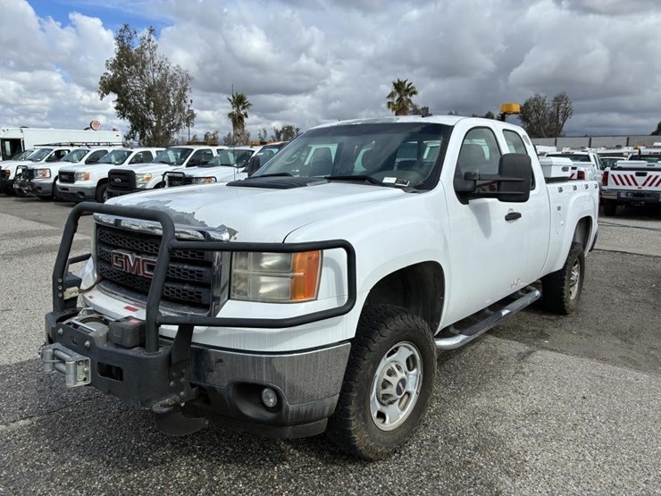 2012-gmc-2500hd-image-1