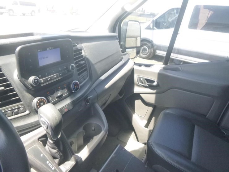 2020-ford-transit-image-10