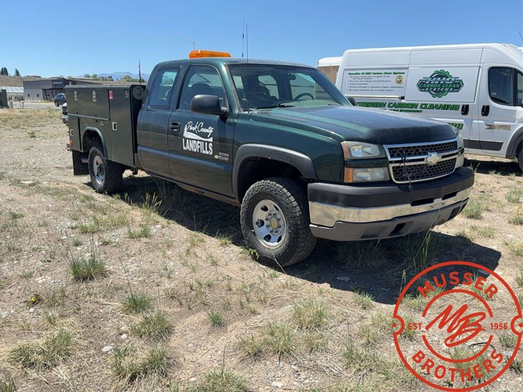 2005-chevrolet-silverado-3500-ls-image-7