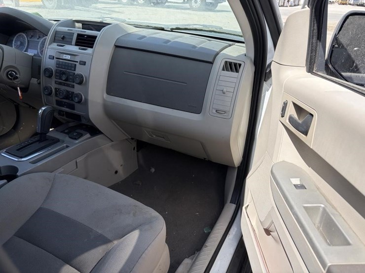 2008-ford-escape-hybrid-image-10