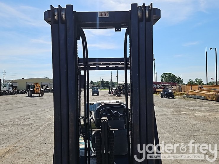 2002-komatsu-fg30sht-12-image-10