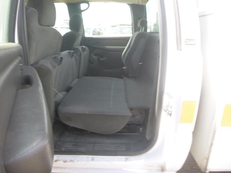 2003-chevrolet-2500-image-10