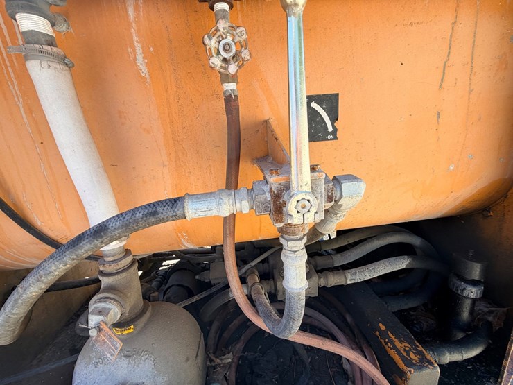 #24058-•-2009-voeller-mud-jack-h-200-image-62