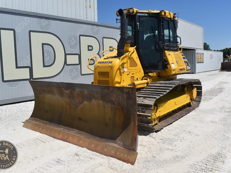 2019-komatsu-d51pxi-24-image-1
