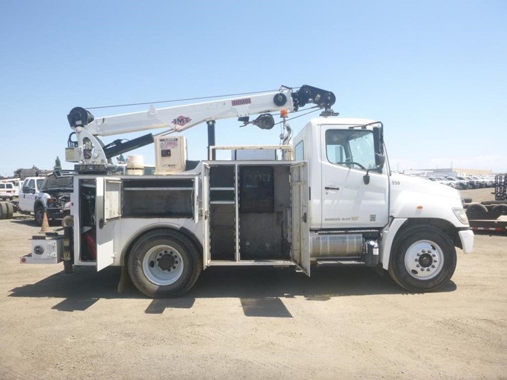 2013-hino-268-image-8