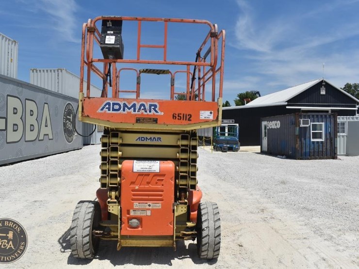 2012-jlg-m4069le-image-8