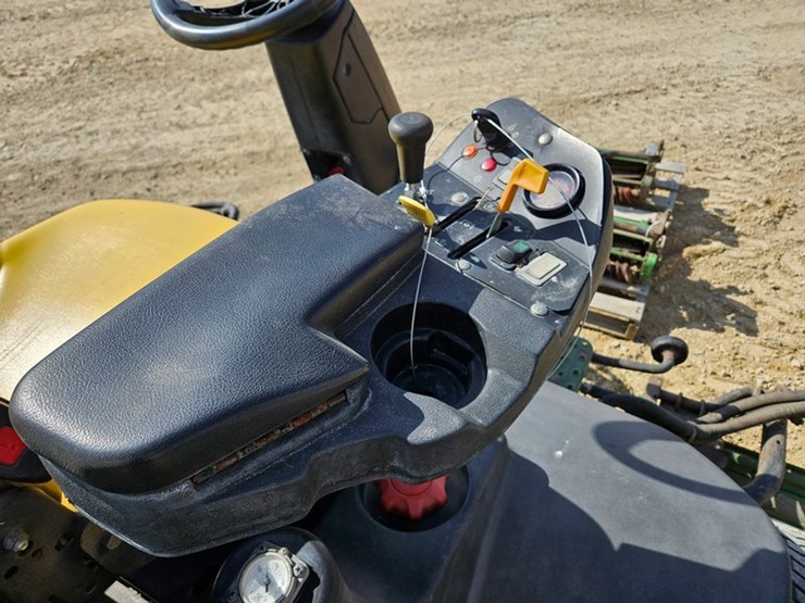 john-deere-3225c-image-27