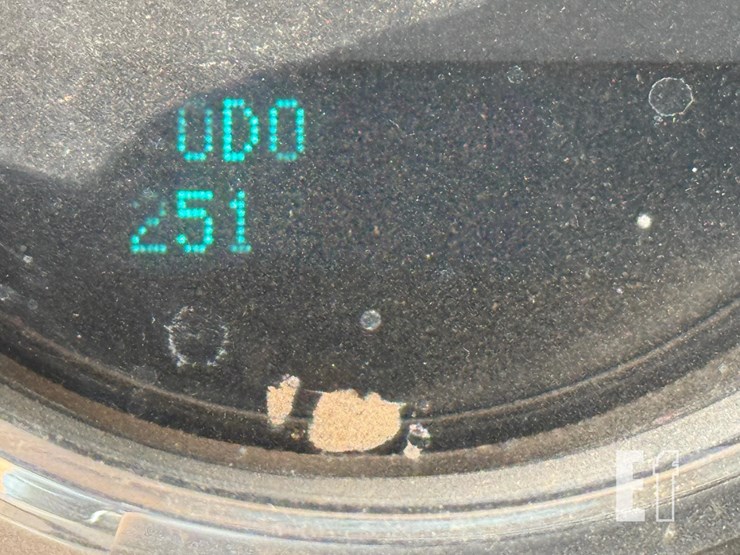 2011-chevrolet-2500hd-image-5