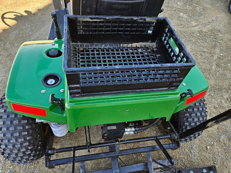 2011-john-deere-1200-image-16