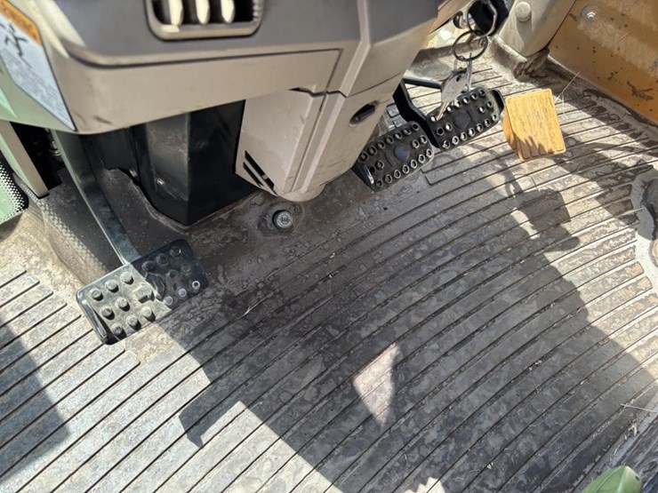 john-deere-6420-image-44