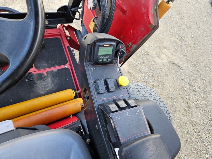 toro-groundsmaster-4700d-image-40