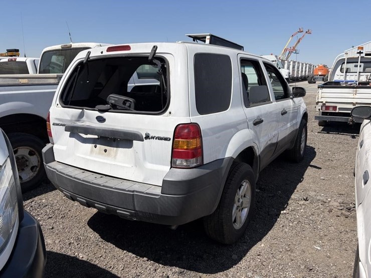 2006-ford-escape-hybrid-image-3