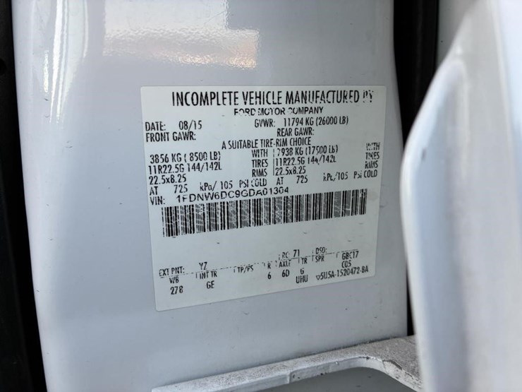 2016-ford-f650-xlt-image-27