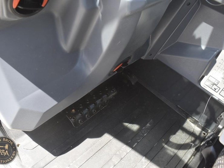 2024-bobcat-tl619-image-28
