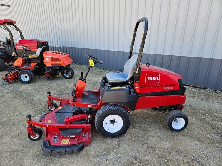 2018-toro-groundsmaster3280d-image-2