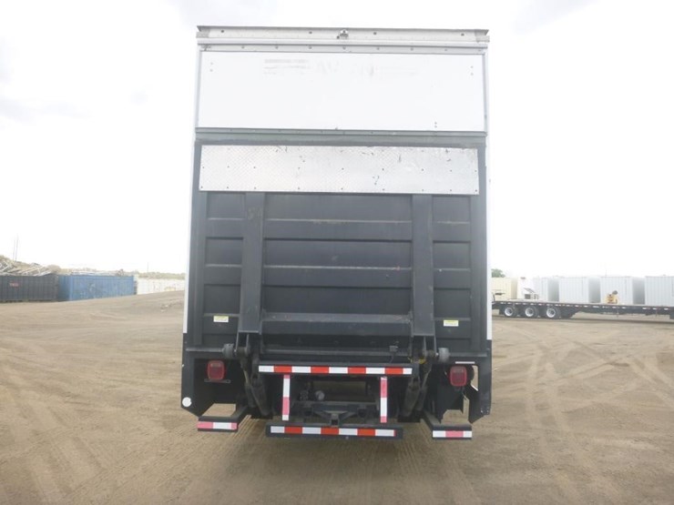 2016-ford-f650-xlt-image-6