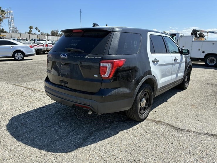 2017-ford-explorer-police-interceptor-image-3