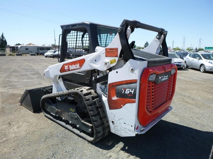 2024-bobcat-t64-image-4