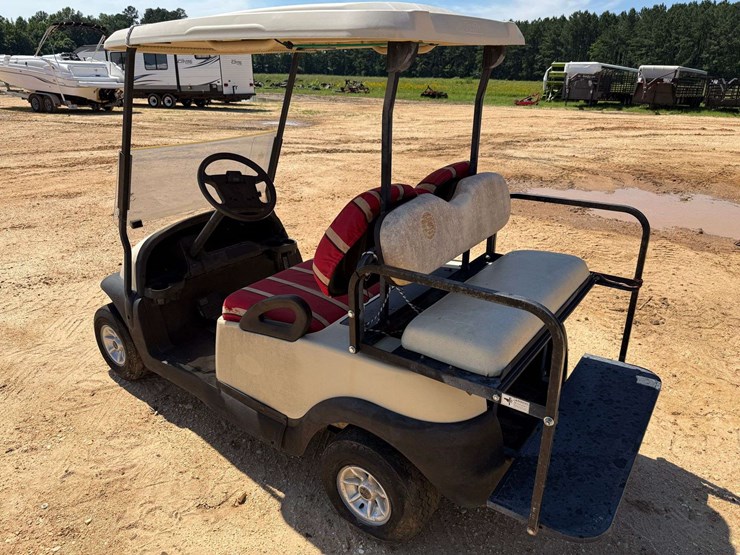 club-car-gas-golf-cart-image-2