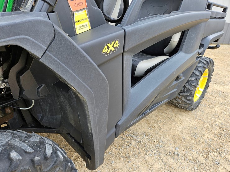 john-deere-gator-image-12