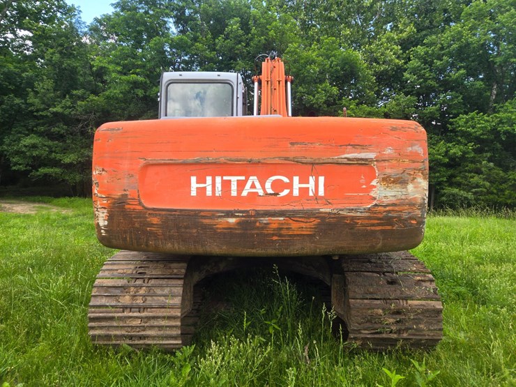hitachi-ex160-lc-image-11