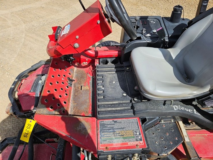 2011-toro-groundsmaster-3500d-image-19