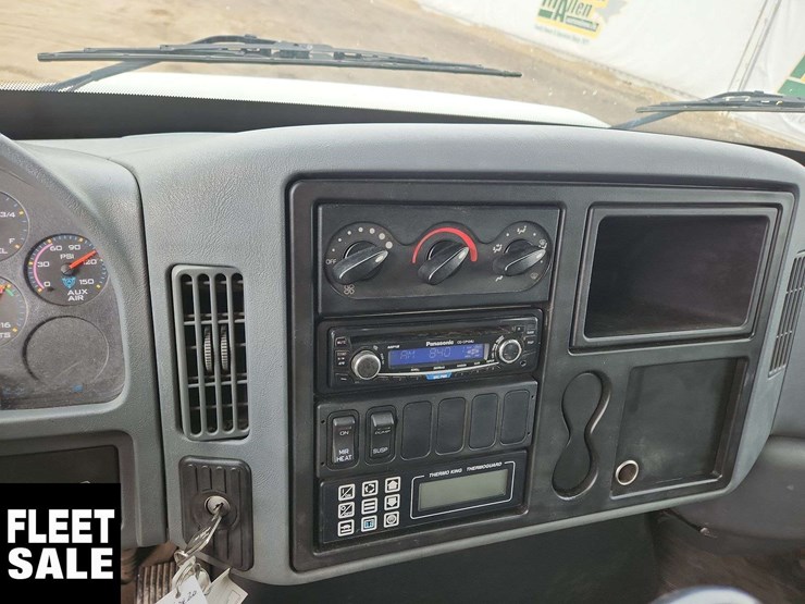 2004-international-durastar-4300-image-42